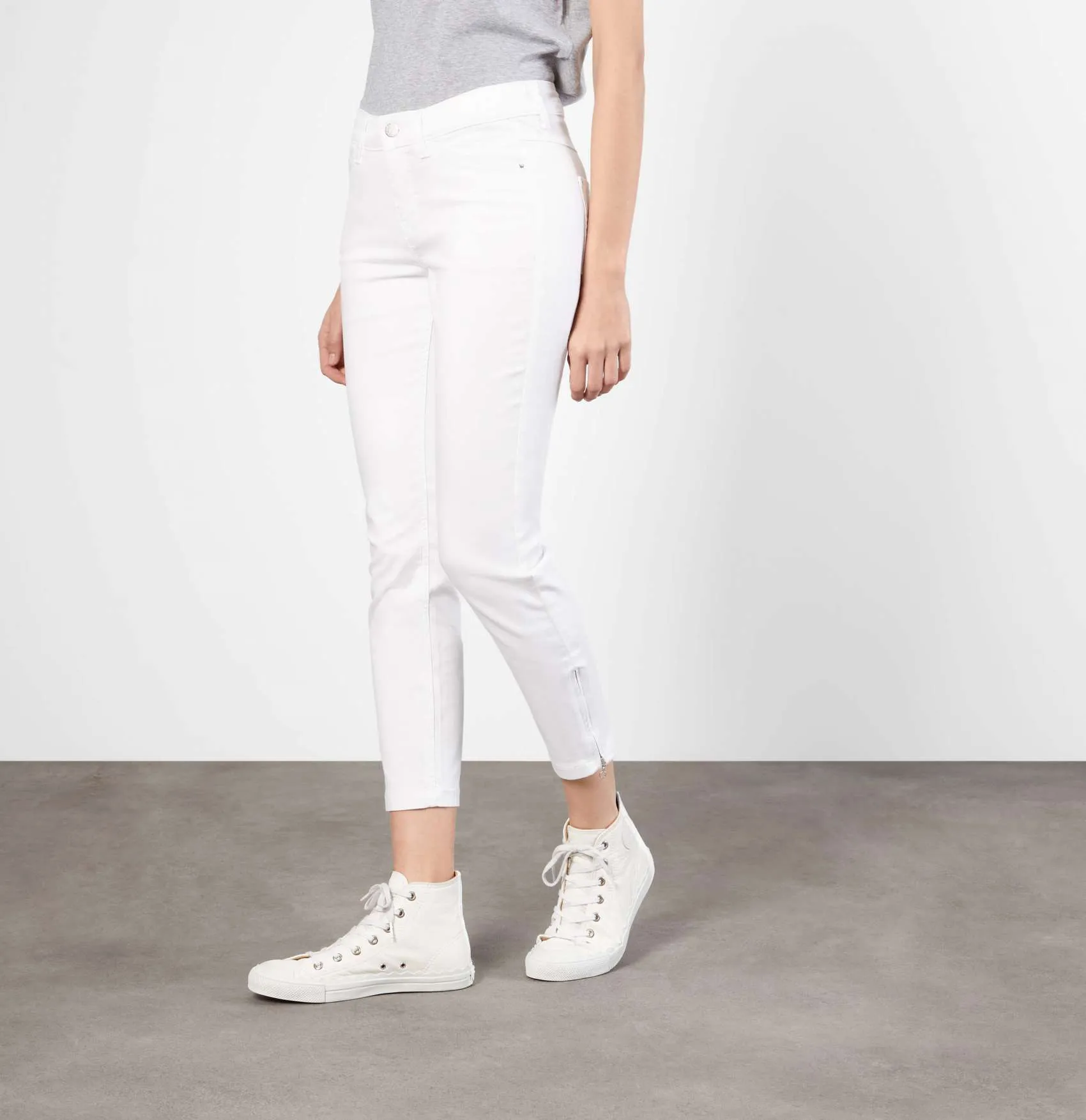 Dream Chic Crop Jean - White