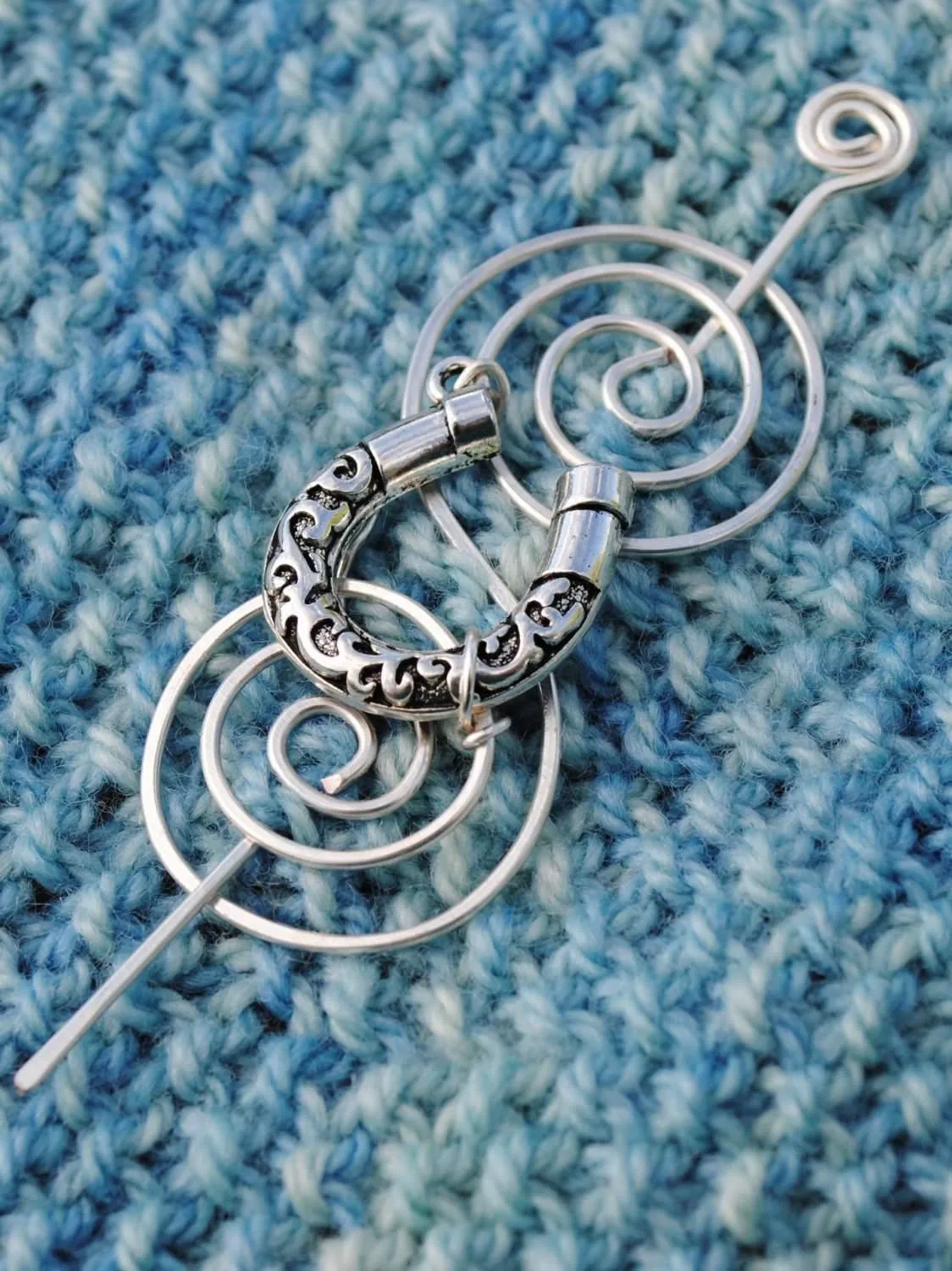 Lucky Horseshoe Shawl Pin - Charmed Silver Inspirations